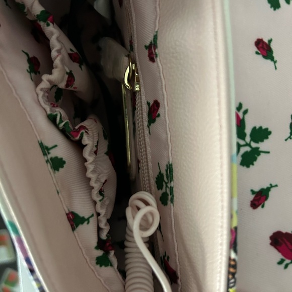 Betsey Johnson “cute” Phone purse - Picture 4 of 7